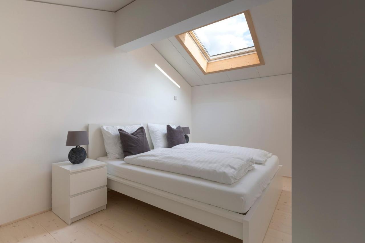 One-Bedroom Apartment,992720464:JPEG